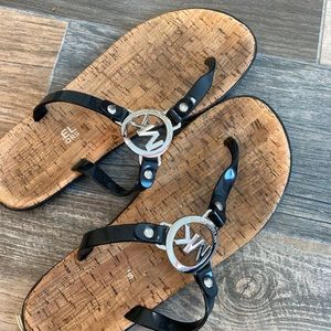 MK flip flops